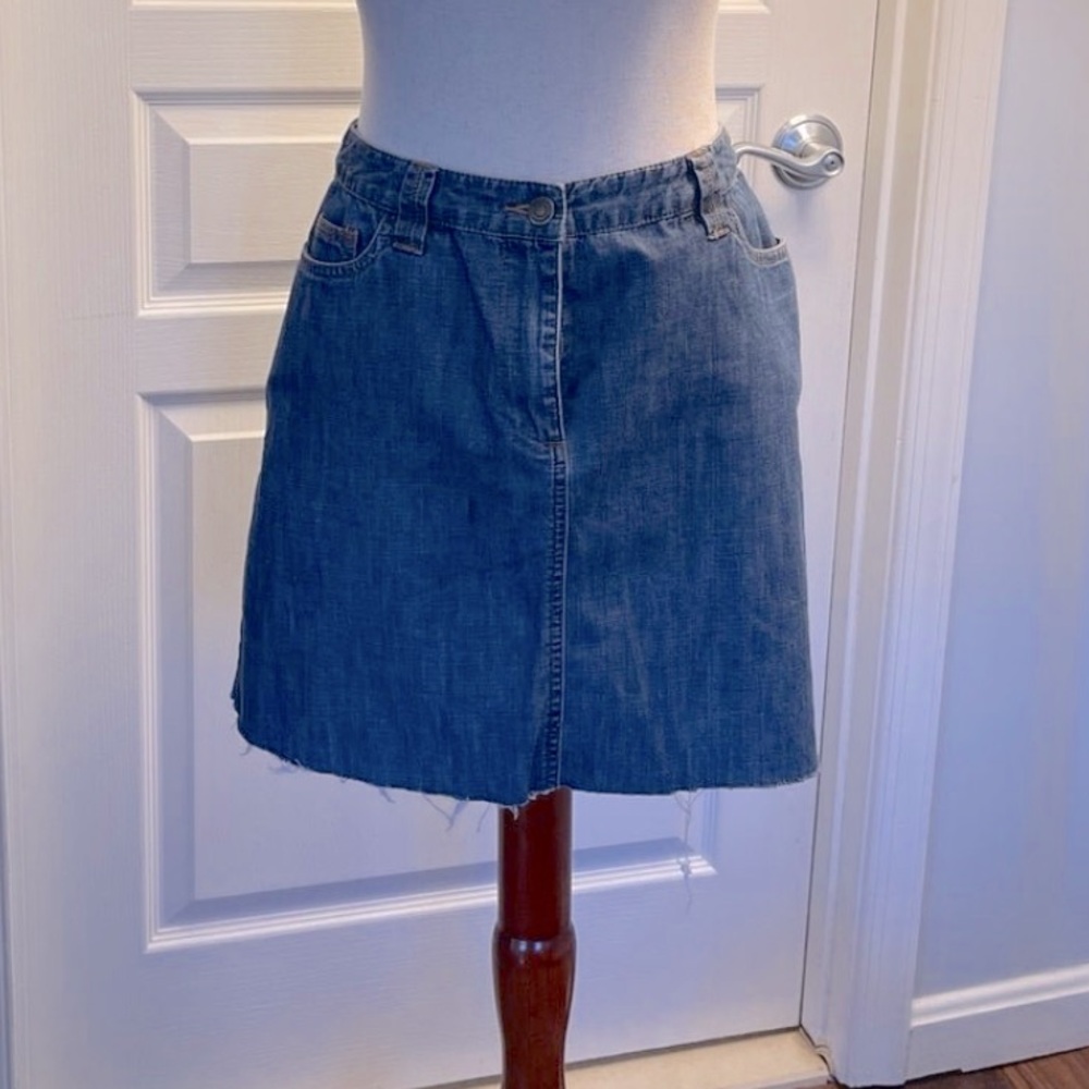 Cute Boden Size 8 Frayed Denim Mini Skirt